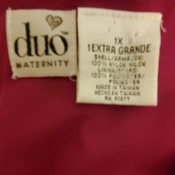 Duo Maternity - Sleeveless Blouse - Size 1X - Picture 4 of 4